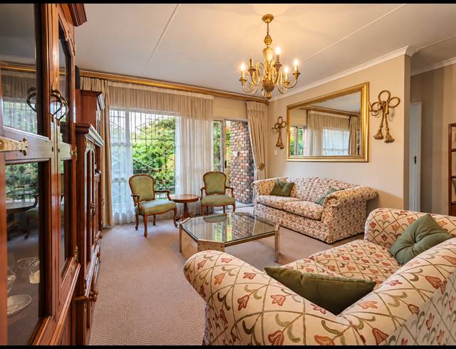 2 BEDROOM TOWNHOUSE FOR SALE IN THREE RIVERS